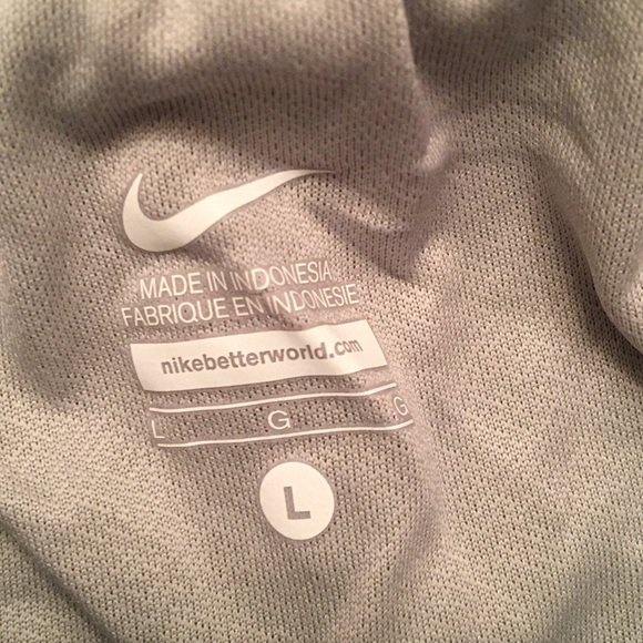 Youth L Nike shorts - Picture 3 of 3